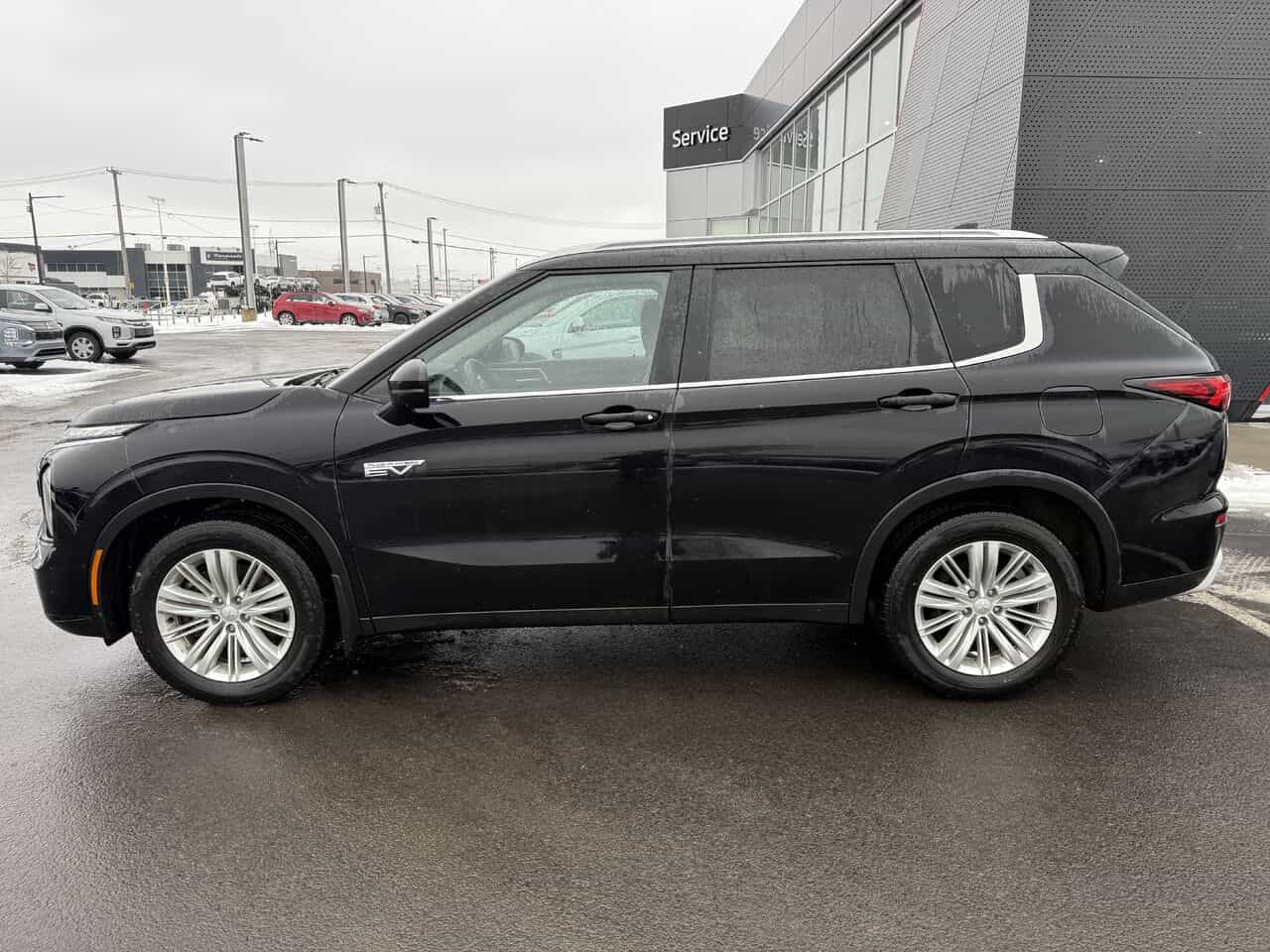 Image 2 Mitsubishi Outlander PHEV LE S-AWC, Siège électrique, 7 passagers, Hybride 2023