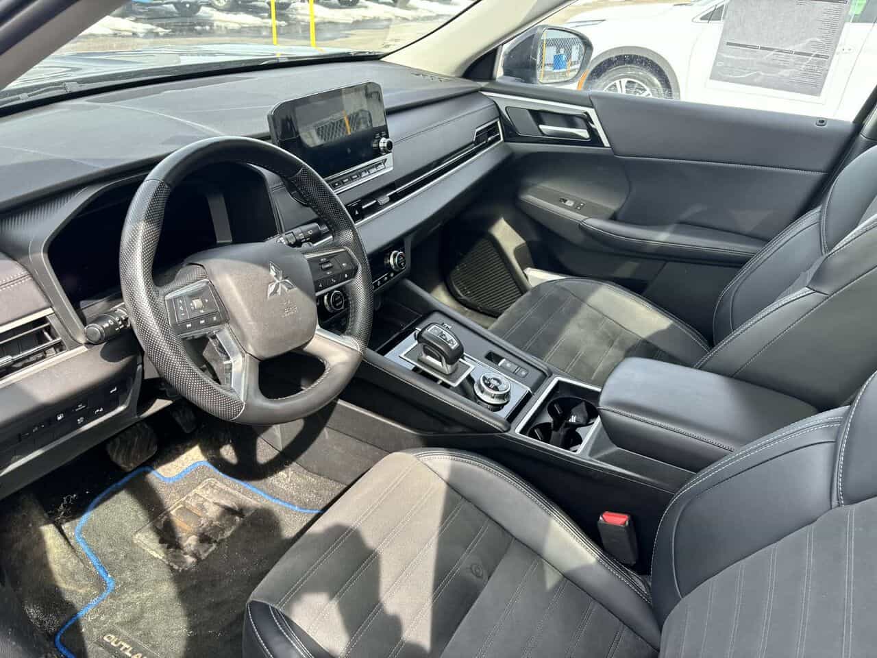 Image 9 Mitsubishi Outlander PHEV LE S-AWC, Siège électrique, 7 passagers, Hybride 2023