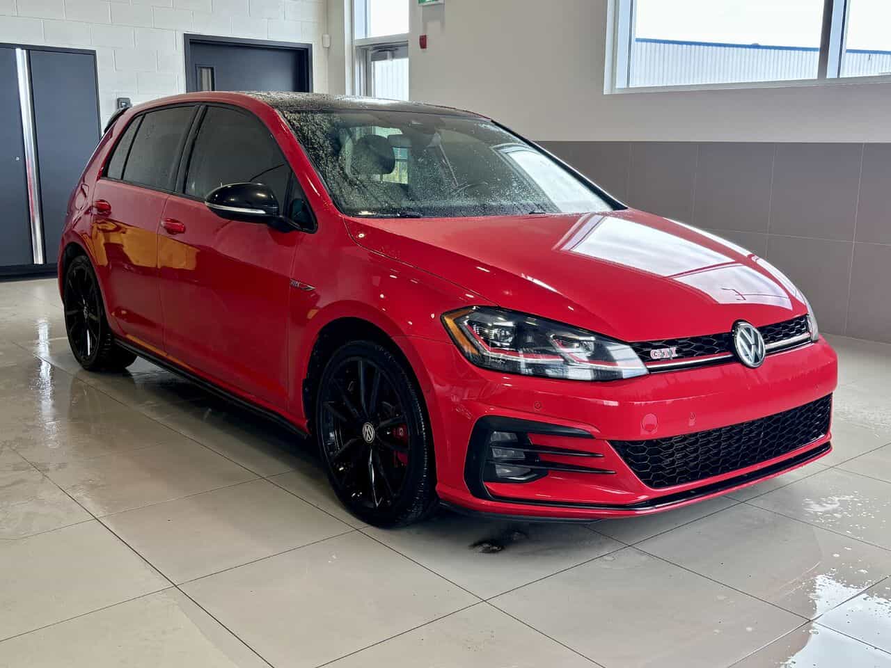 Image 3 Volkswagen Golf GTI Autobahn 2021