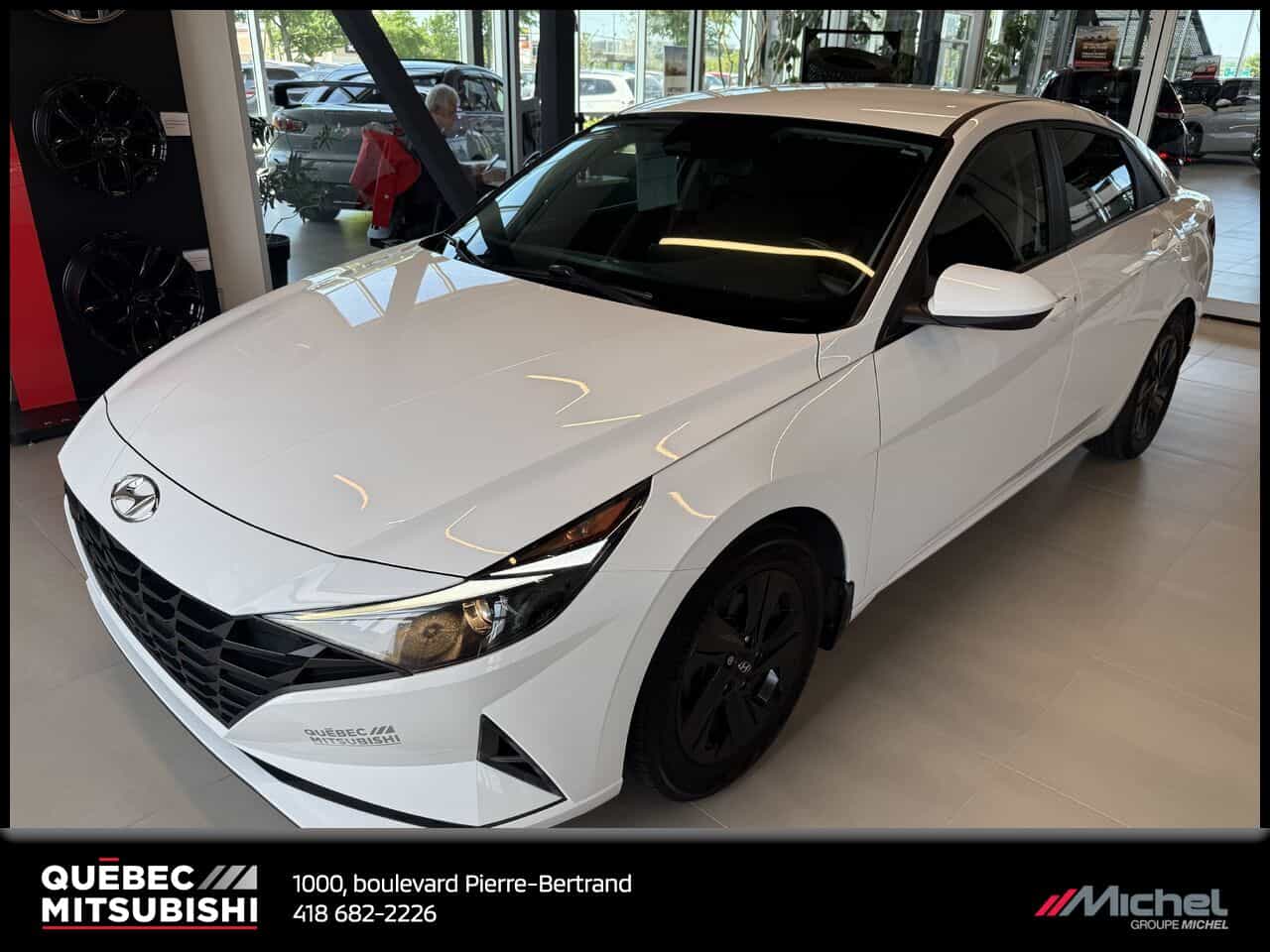 2023 Hyundai Elantra Preferred, Volant chauffant, Entrée sans clef - Image 1
