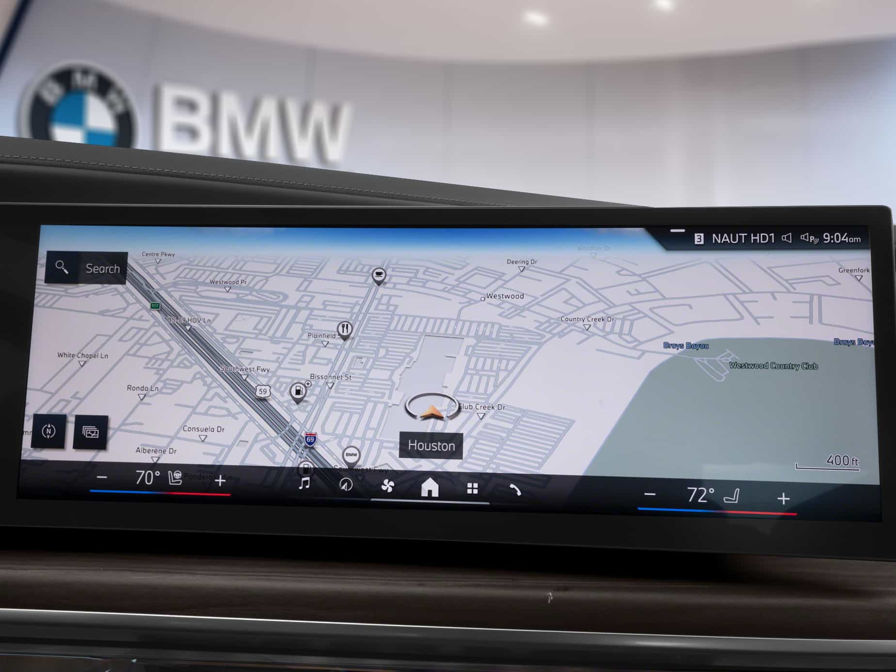 2025 BMW 760 xDrive Sedan - Image 12