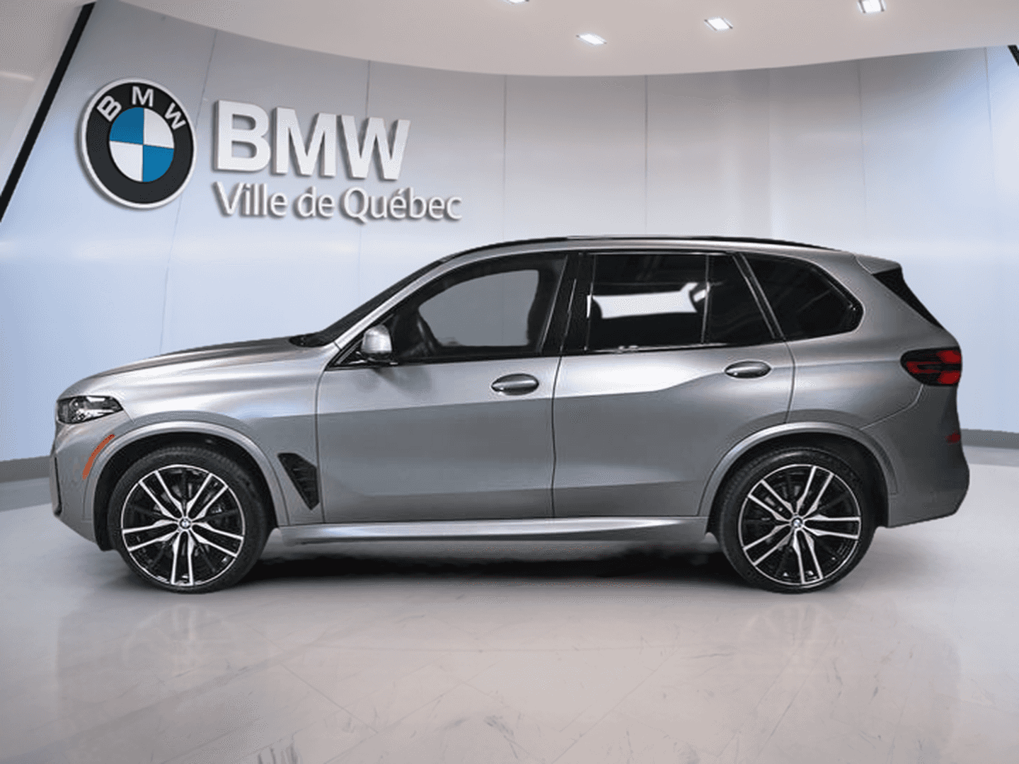 Image 5 BMW X5 xDrive40i véhicule d'activités sportives 2024