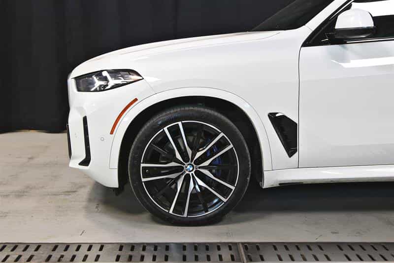 Image 6 BMW X5 xDrive40i véhicule d'activités sportives 2024