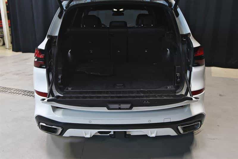 Image 9 BMW X5 xDrive40i véhicule d'activités sportives 2024