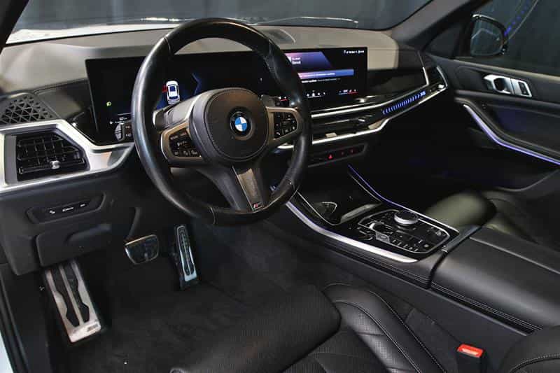 Image 11 BMW X5 xDrive40i véhicule d'activités sportives 2024