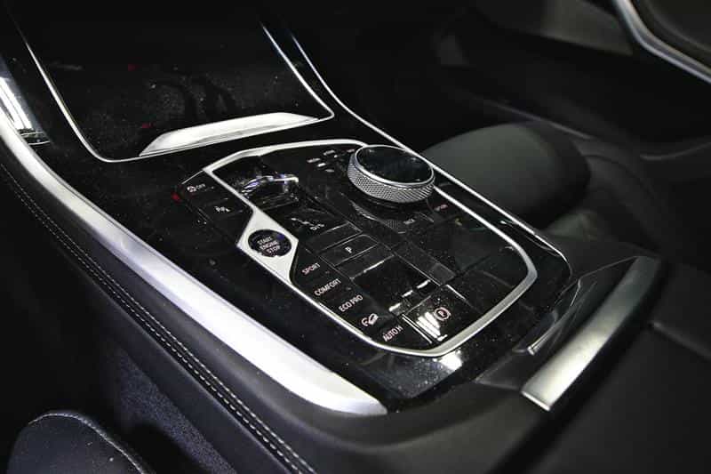 Image 12 BMW X5 xDrive40i véhicule d'activités sportives 2025