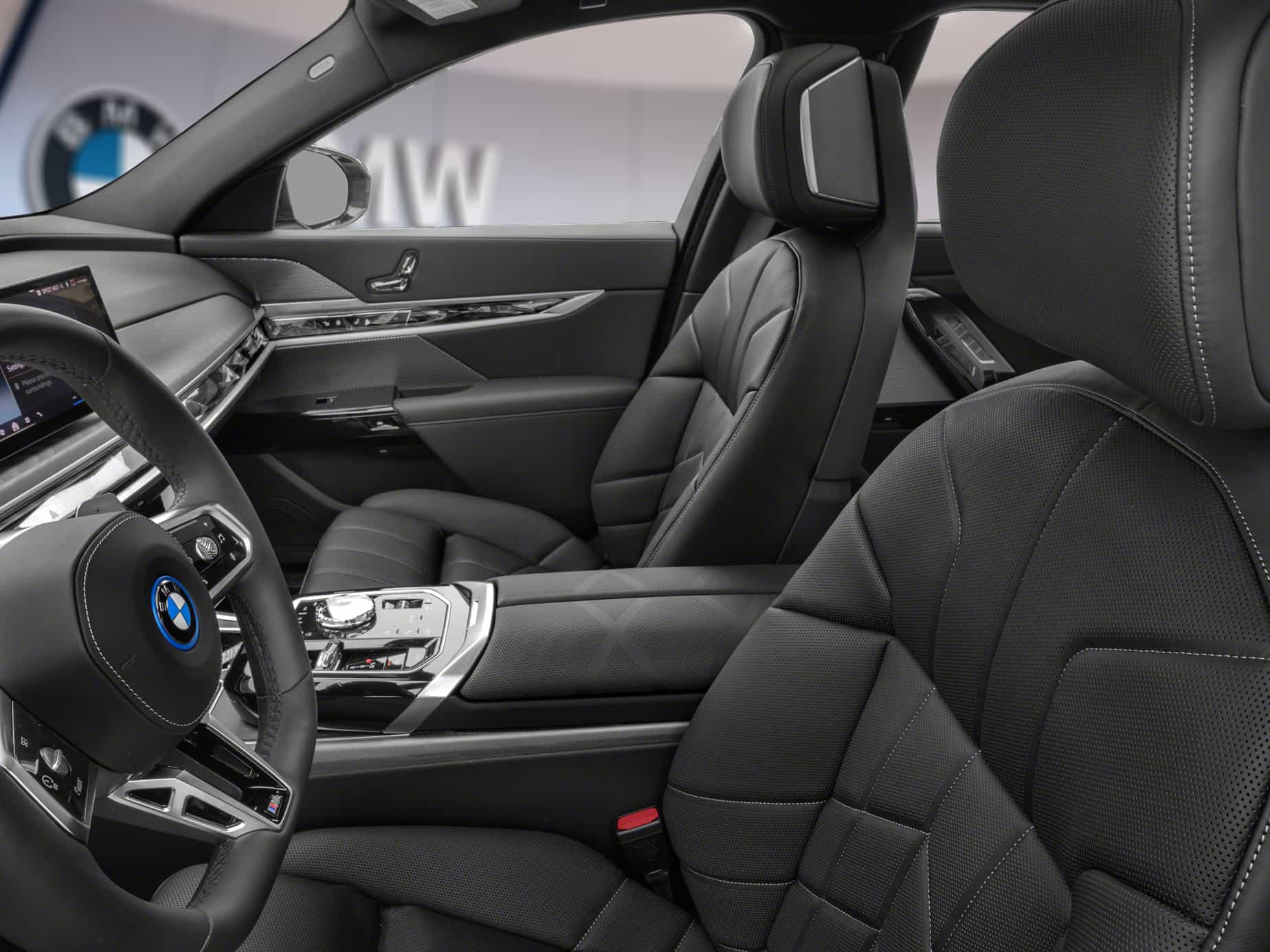 2026 BMW 750 xDrive Sedan - Image 5