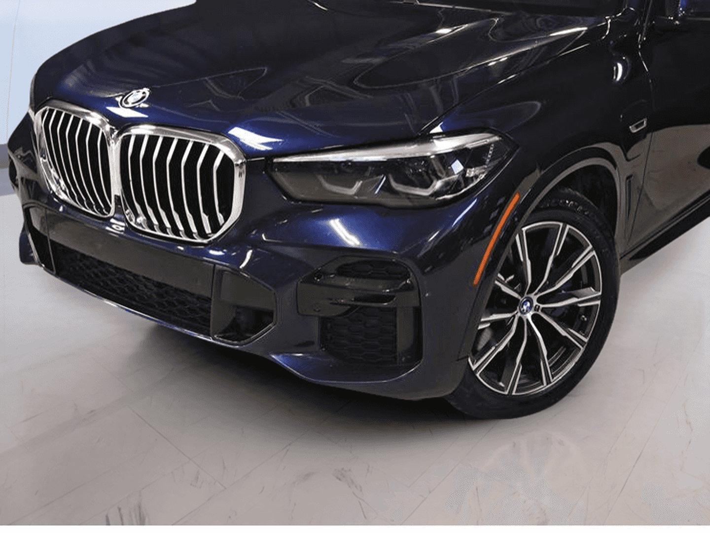 2023 BMW X5 X5 xDrive45e M Sport Package - Image 2
