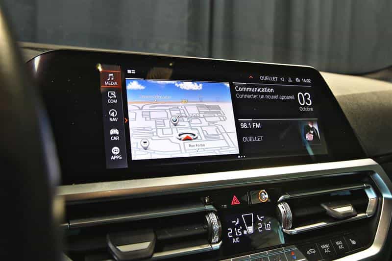 2022 BMW 3 Series 330i xDrive berline Amérique du Nord - Image 14