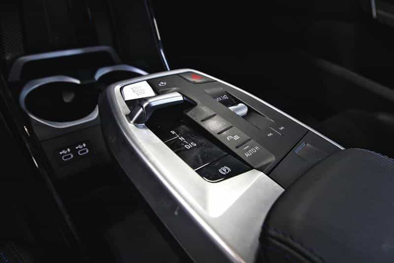 2024 BMW X1 M35i xDrive véhicule d'activités sportives - Image 12