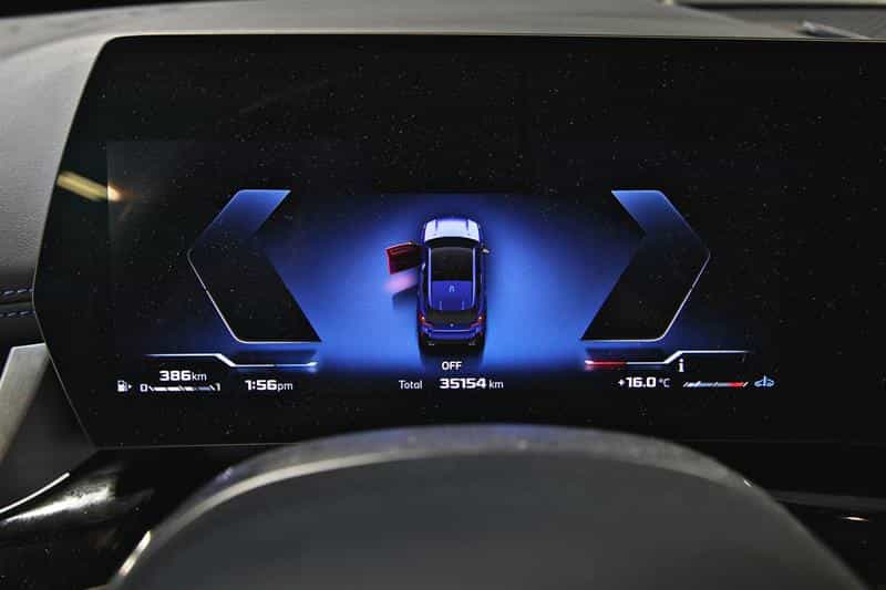 2024 BMW X1 M35i xDrive véhicule d'activités sportives - Image 15