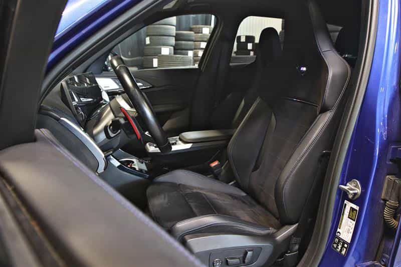 2024 BMW X1 M35i xDrive véhicule d'activités sportives - Image 16