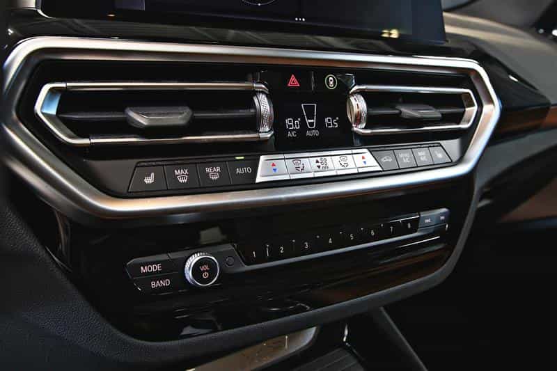 Image 13 BMW X3 xDrive30i véhicule d'activités sportives 2023