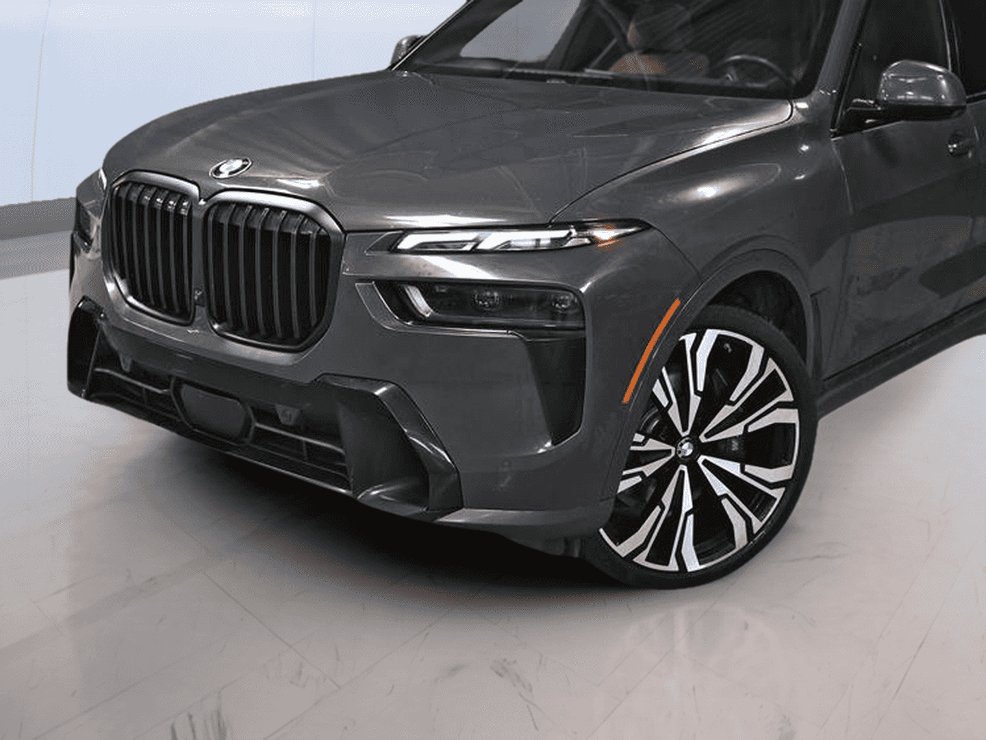 2023 BMW X7 xDrive40i M Sport Package - Image 2