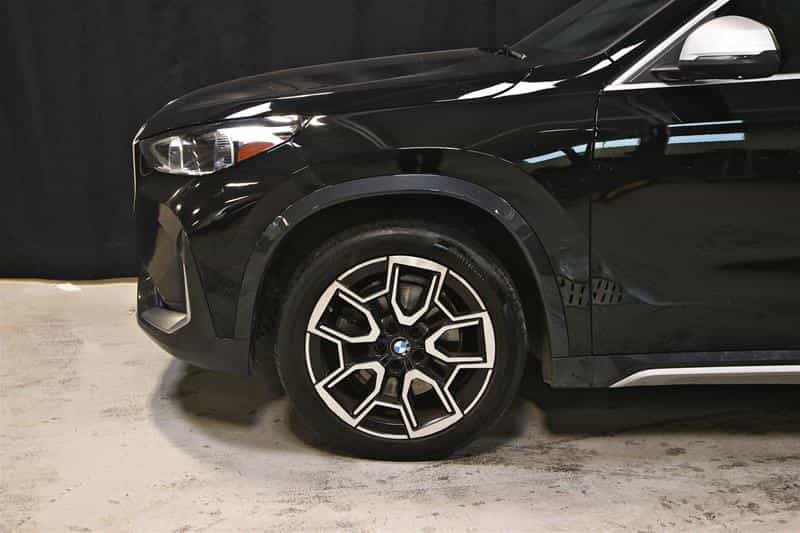 2023 BMW X1 xDrive28i Premium Essential Package - Image 6