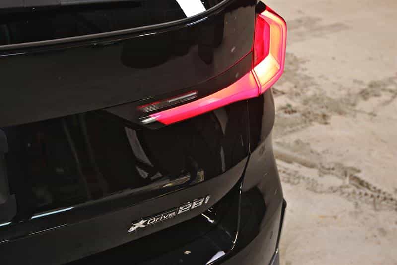 2023 BMW X1 xDrive28i Premium Essential Package - Image 8