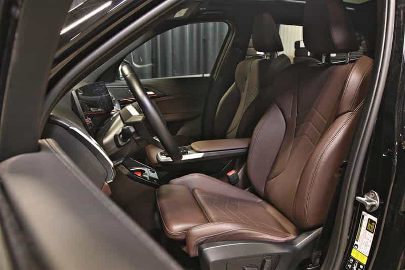 2023 BMW X1 xDrive28i Premium Essential Package - Image 15