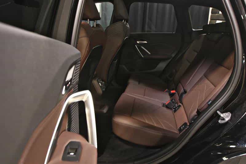 2023 BMW X1 xDrive28i Premium Essential Package - Image 16