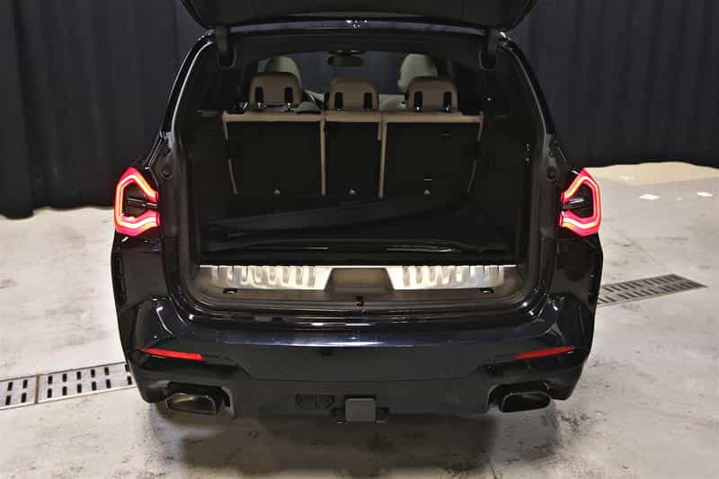2023 BMW X3 X3 xDrive30e M Sport PACKAGE - Image 9