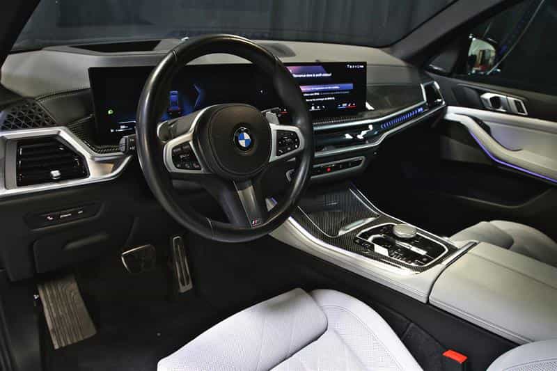 2025 BMW X5 xDrive40i Groupe M Sport - Image 11