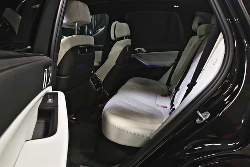 2025 BMW X5 xDrive40i Groupe M Sport - Image 17