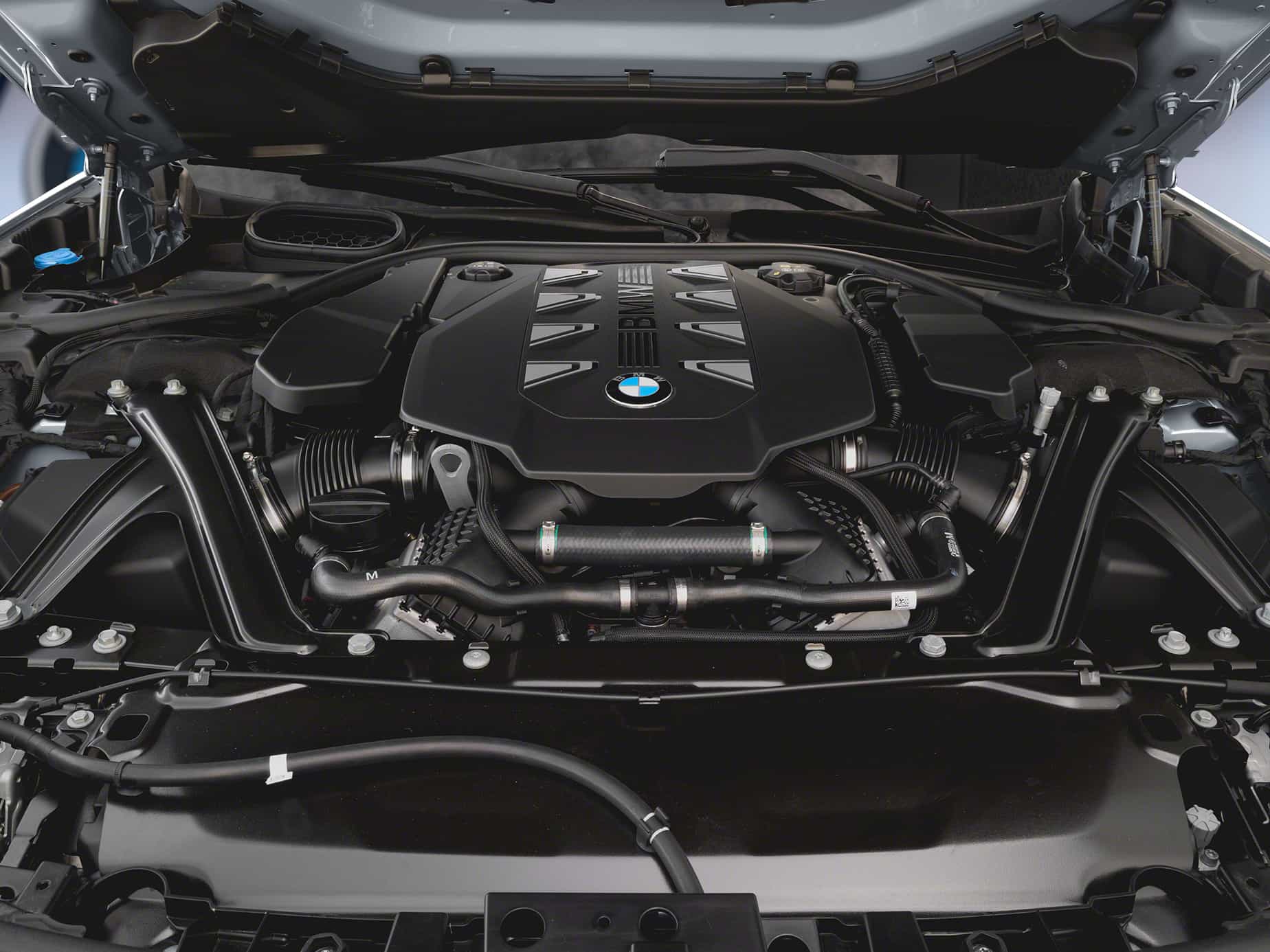 2026 BMW 760 xDrive Sedan - Image 8