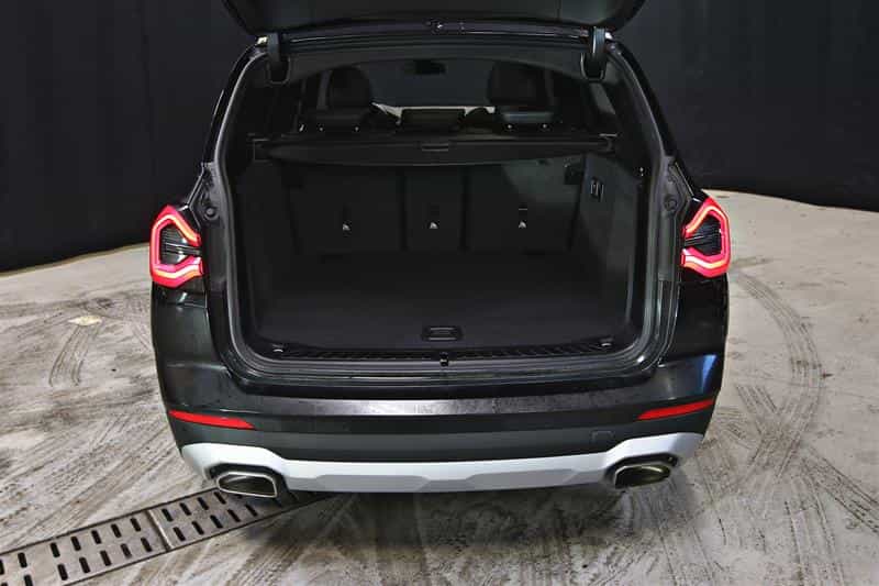 2022 BMW X3 xDrive30i Premium Package Essential - Image 9