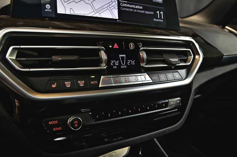 2022 BMW X3 xDrive30i Premium Package Essential - Image 13