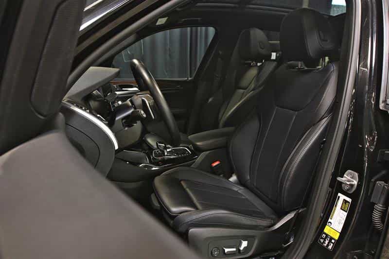 2022 BMW X3 xDrive30i Premium Package Essential - Image 17