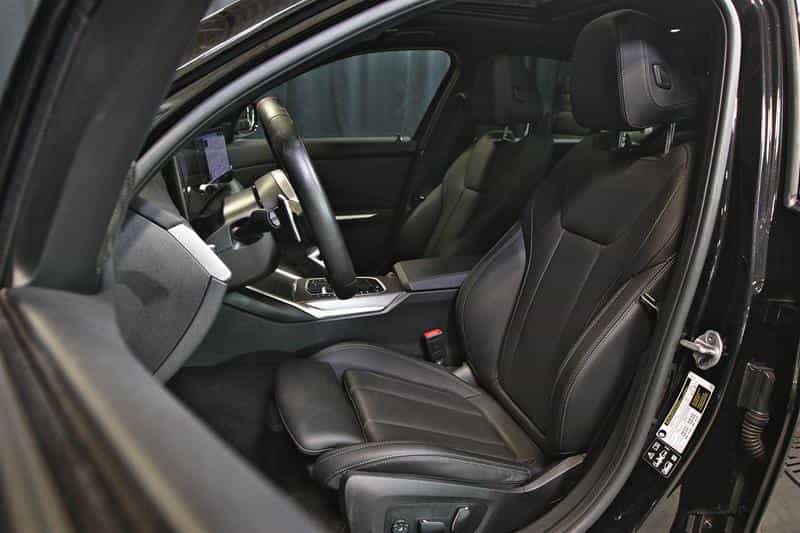 2025 BMW 3 Series M340i xDrive M Sport Pro Package - Image 16