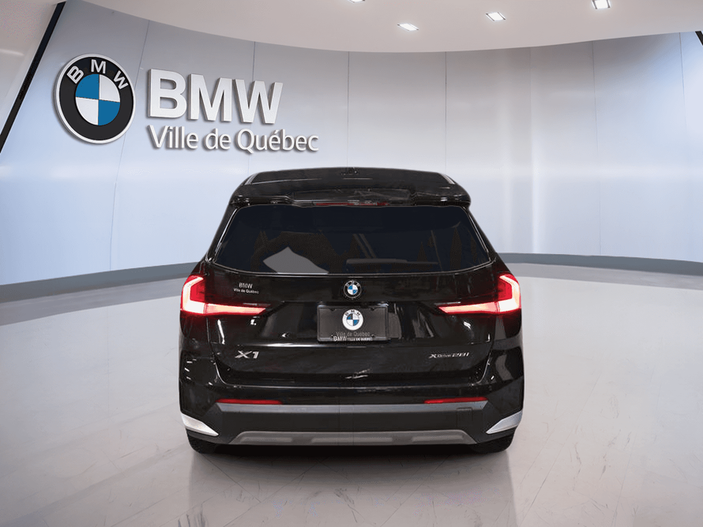 2024 BMW X1 xDrive28i Premium Essential Package - Image 7