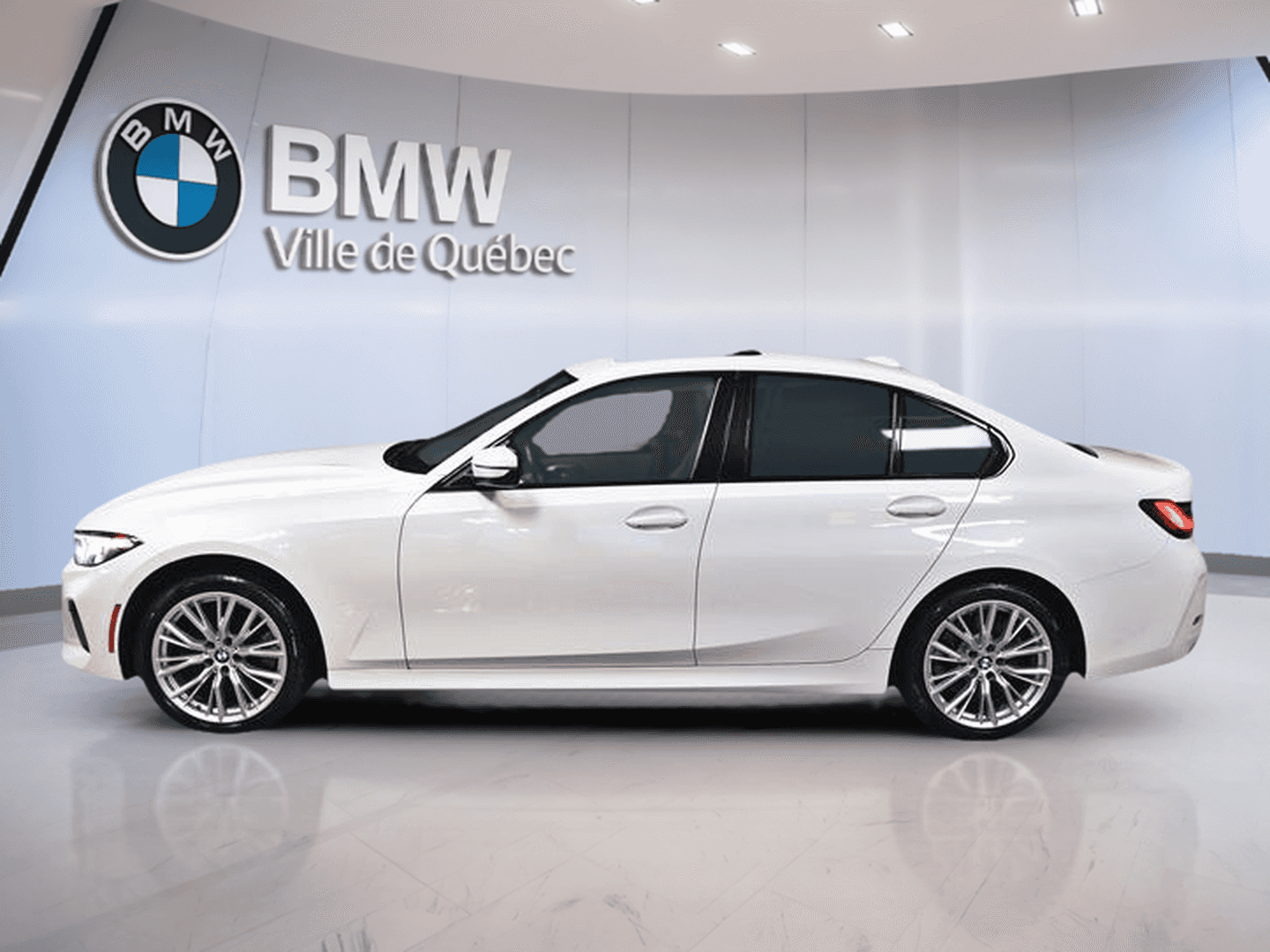 2023 BMW 3 Series 330i xDrive berline - Image 5