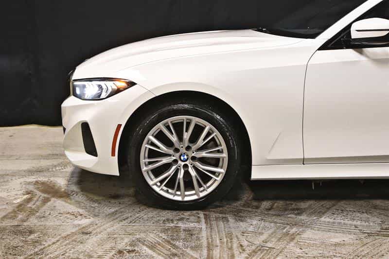 2023 BMW 3 Series 330i xDrive berline - Image 6
