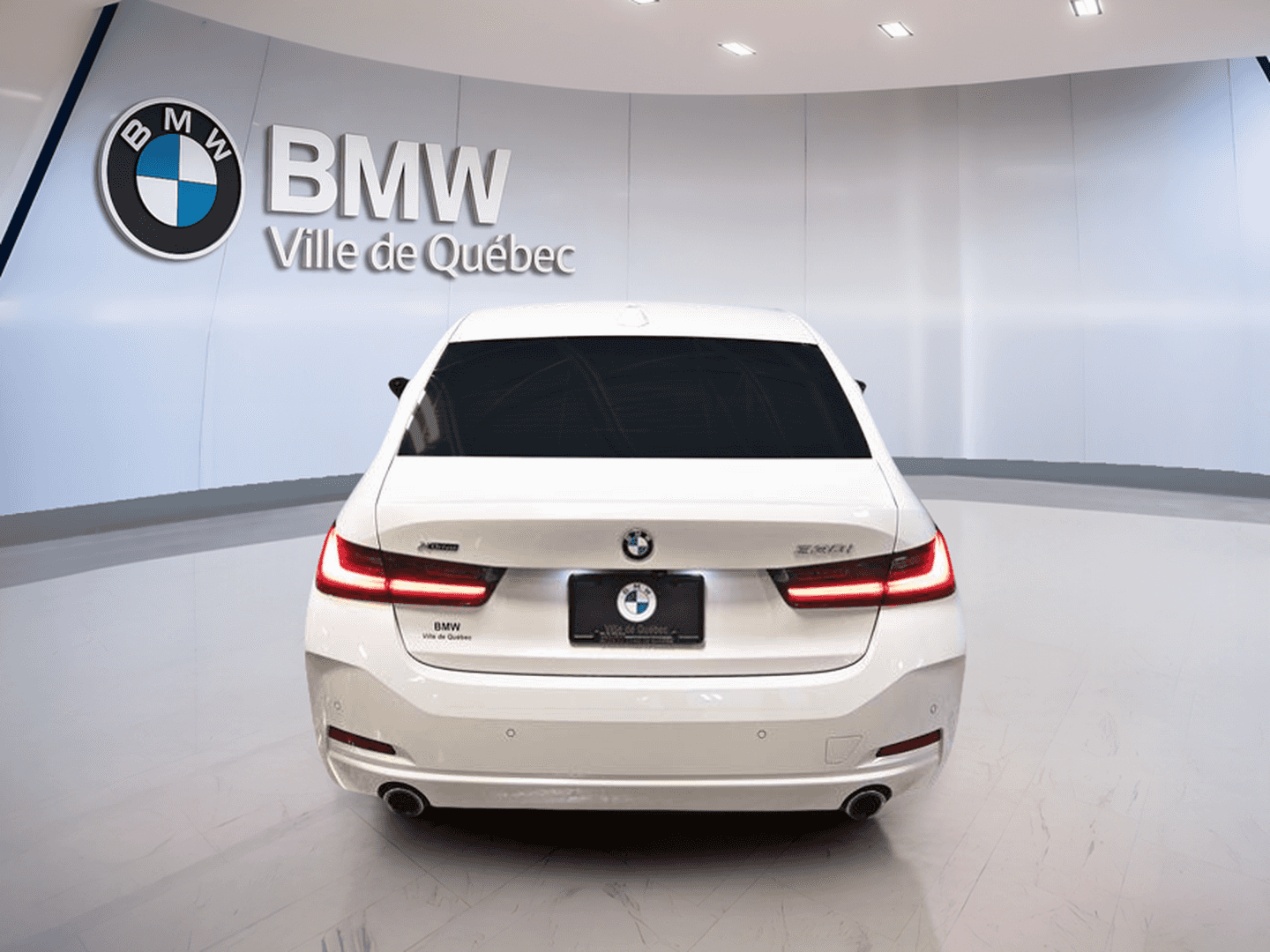 2023 BMW 3 Series 330i xDrive berline - Image 7