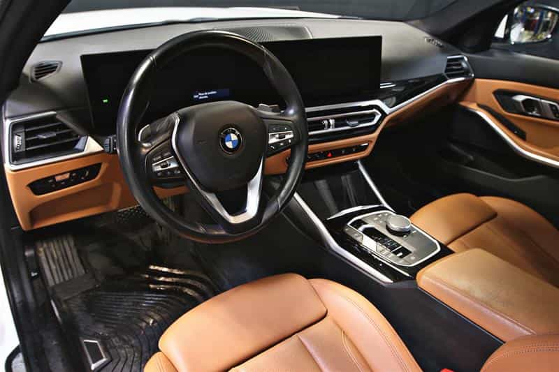 2023 BMW 3 Series 330i xDrive berline - Image 11