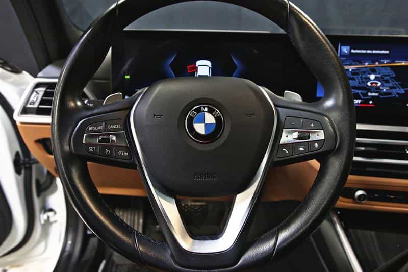 2023 BMW 3 Series 330i xDrive berline - Image 14