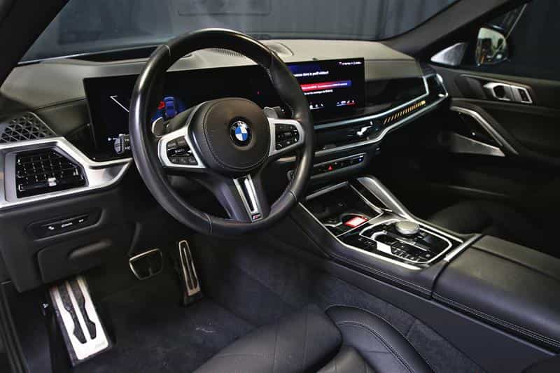 2025 BMW X6 M60i xDrive Premium Enhanced Package - Image 10