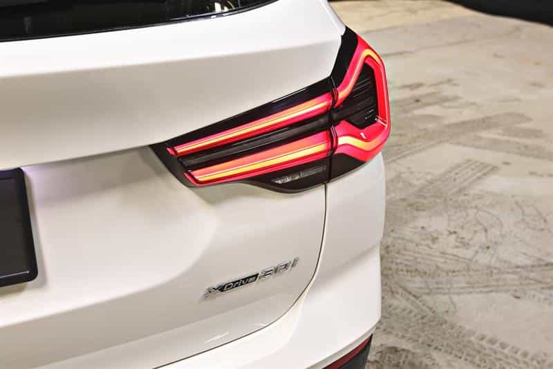 2023 BMW X3 xDrive30i Premium Package Essential - Image 8