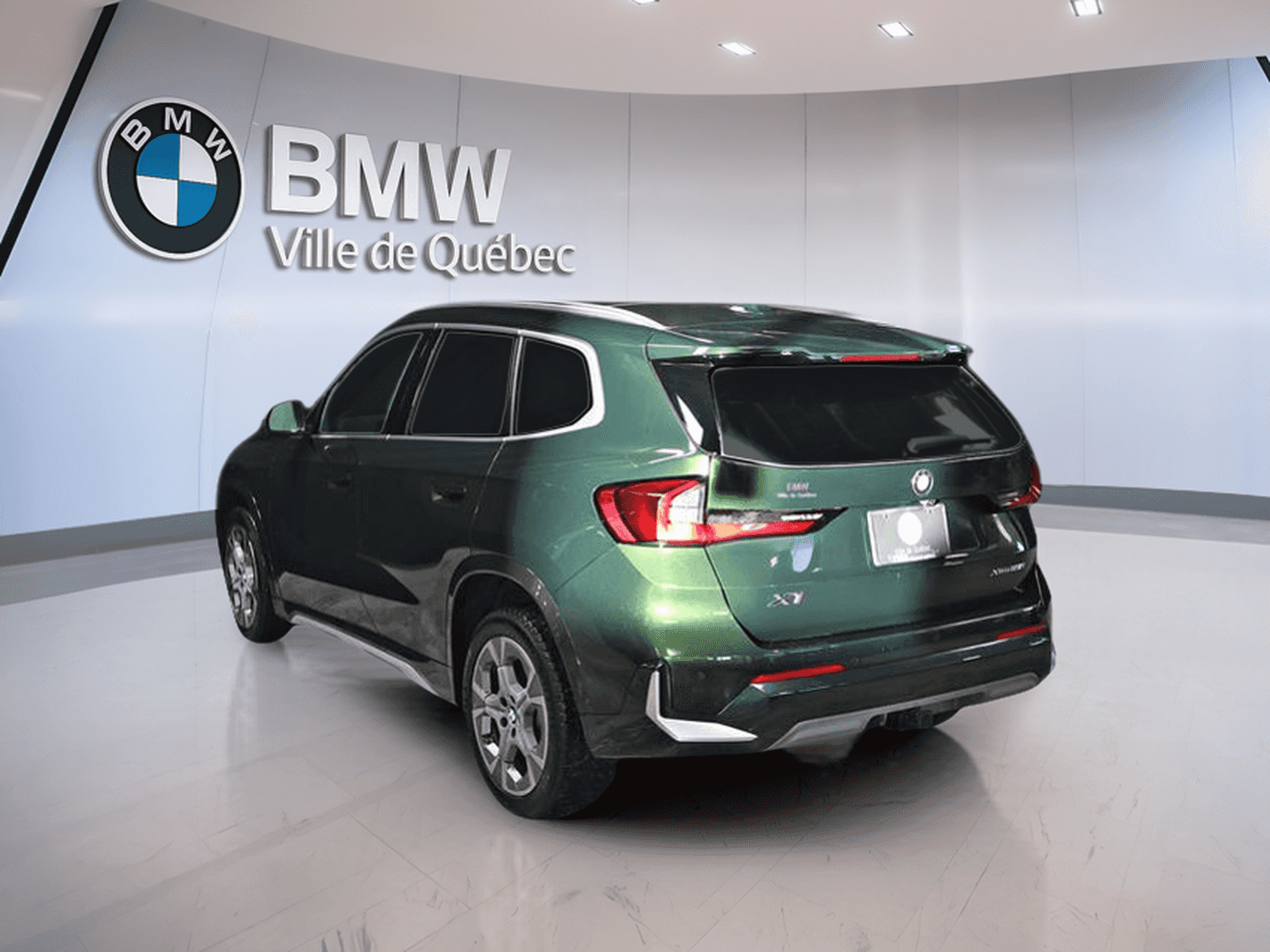 2024 BMW X1 M35i xDrive Groupe De Luxe Essentiel - Image 9