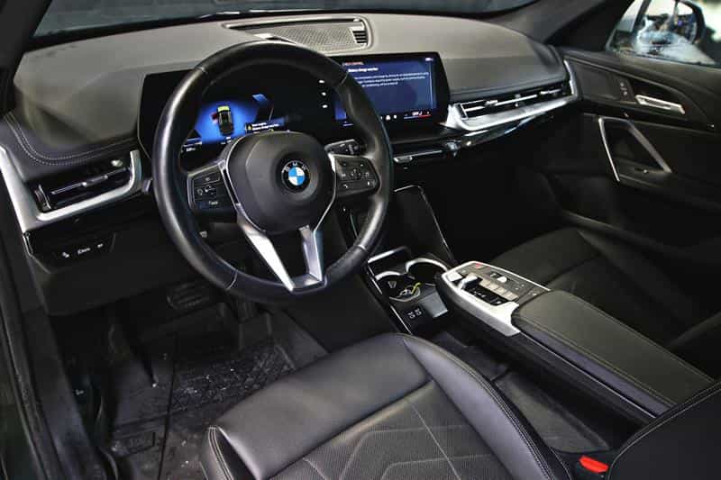 2024 BMW X1 M35i xDrive Groupe De Luxe Essentiel - Image 10