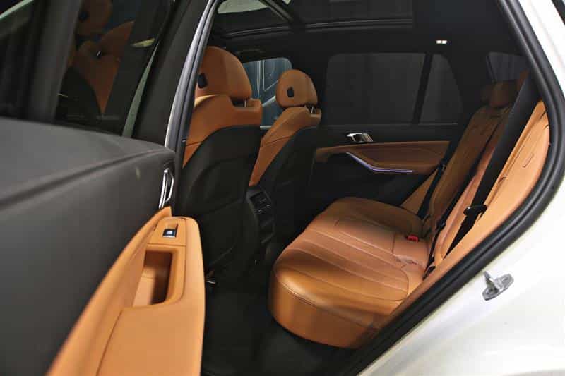 2021 BMW X5 xDrive40i véhicule d'activités sportives - Image 18