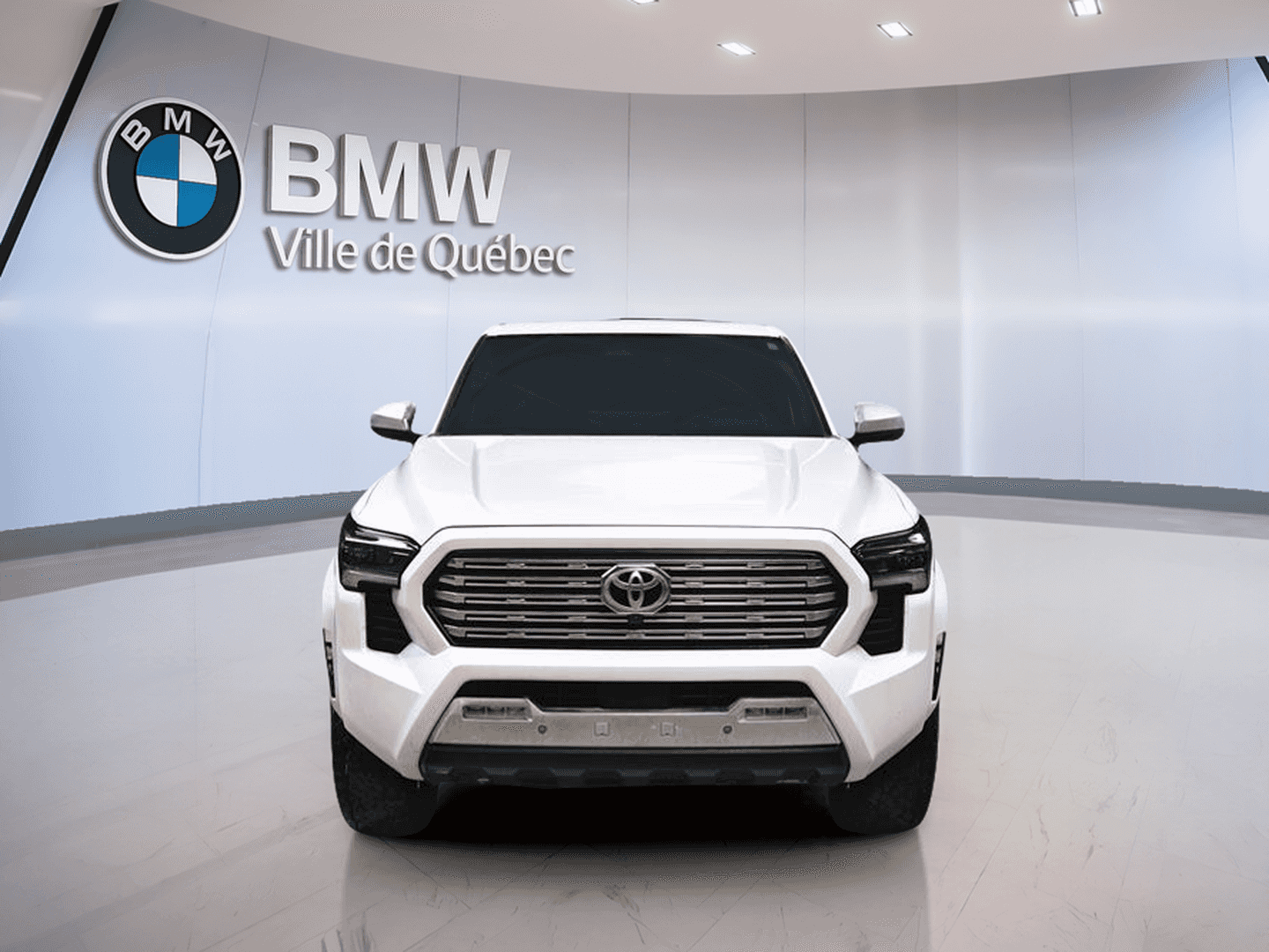 2025 Toyota Tacoma hybride Double Cab 4x4 BA emp. court - Image 3