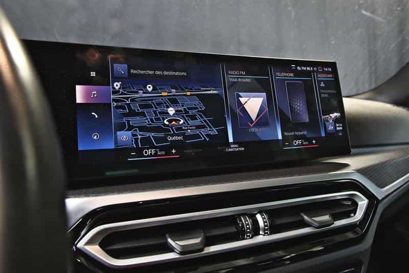 2023 BMW 3 Series 330i xDrive M Sport Package - Image 13