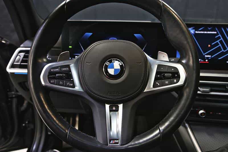 2023 BMW 3 Series 330i xDrive M Sport Package - Image 13