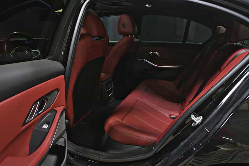 2025 BMW 3 Series M340i xDrive Premium Package - Image 17