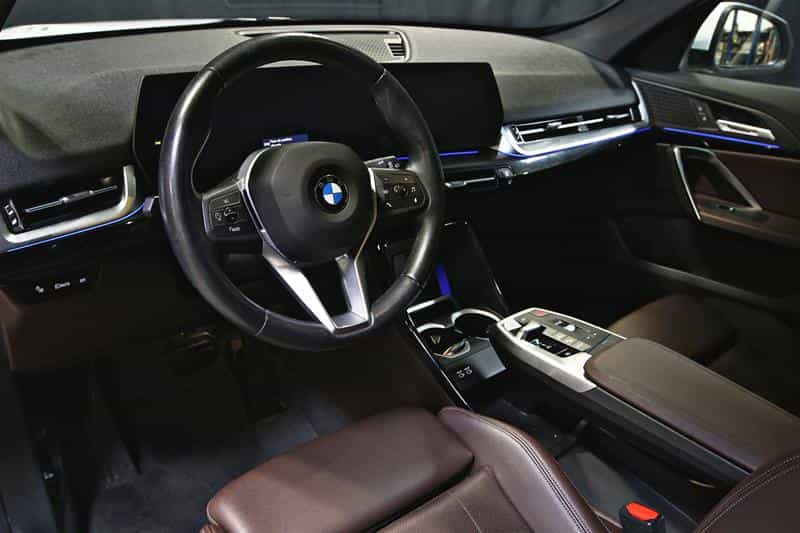 2023 BMW X1 xDrive28i Premium Essential Package - Image 11