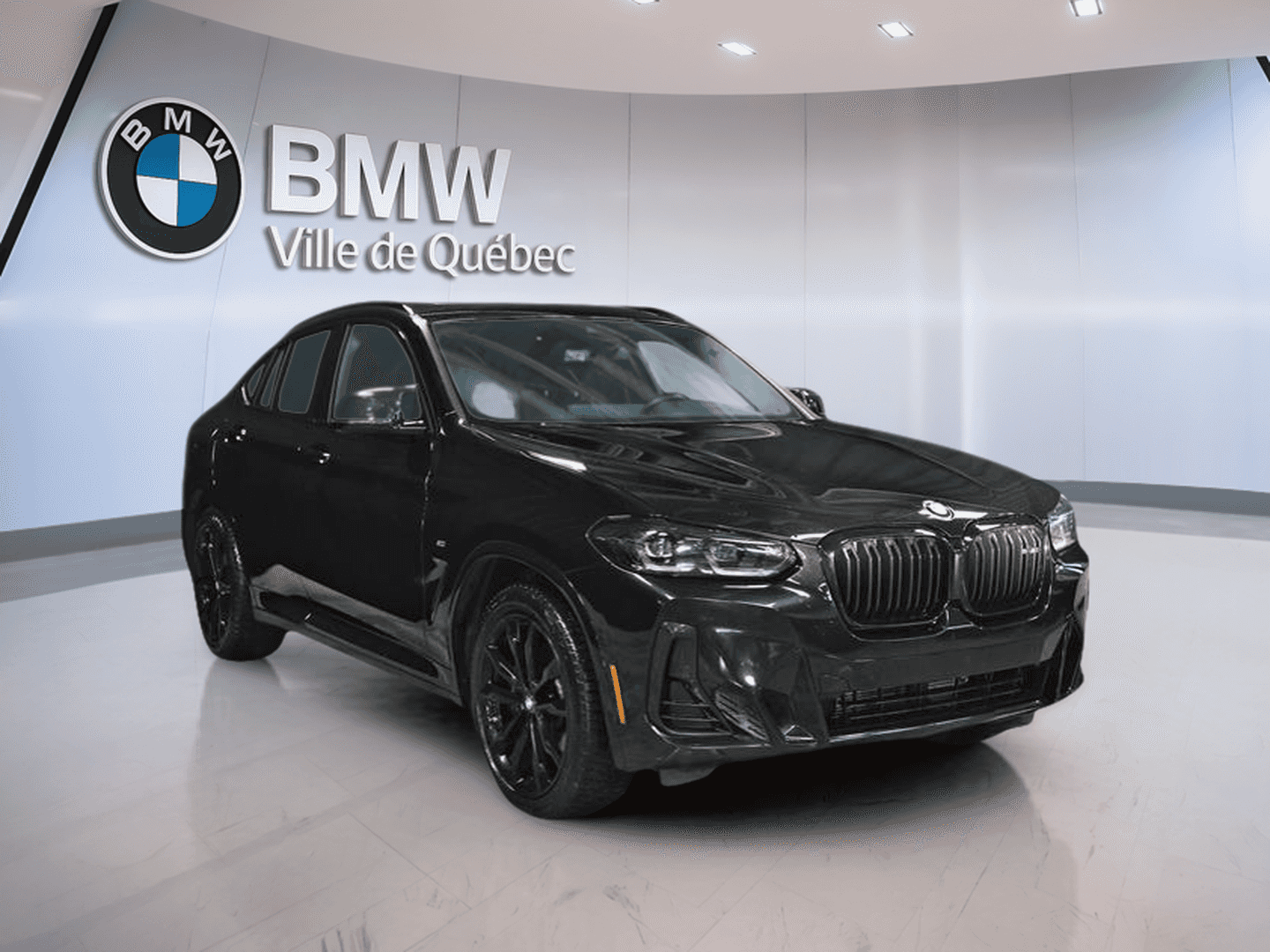 2024 BMW X4 M40i xDrive Premium Essential Package - Image 4