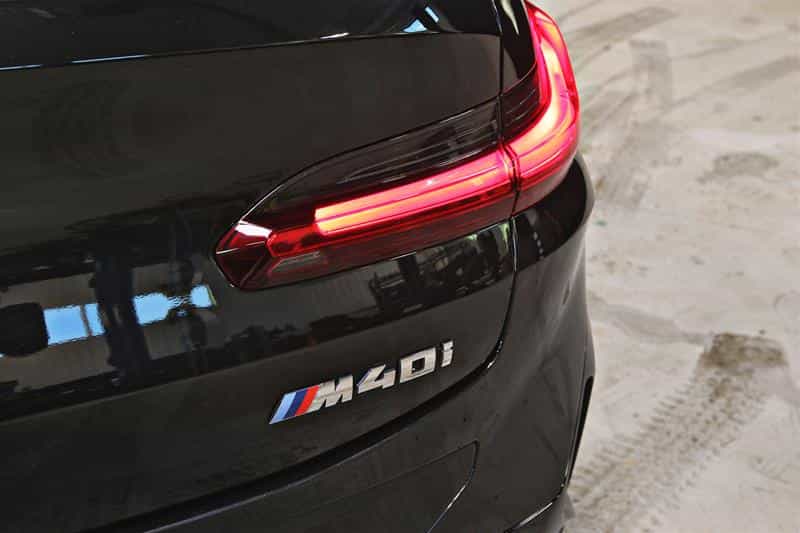 2024 BMW X4 M40i xDrive Premium Essential Package - Image 8