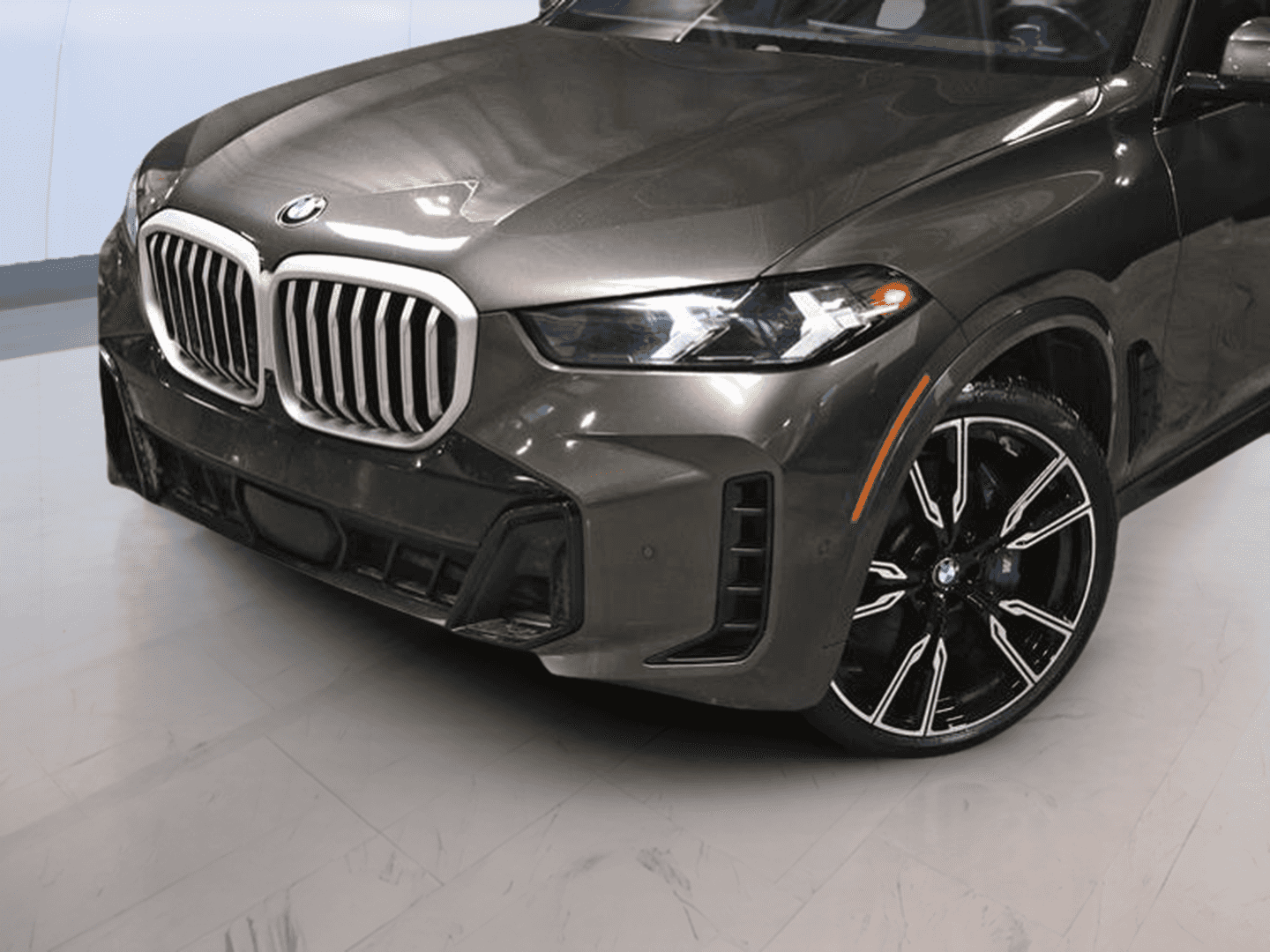 2024 BMW X5 xDrive40i M Sport Package - Image 2