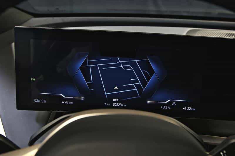 Image 15 BMW IX xDrive50 véhicule d'activités sportives 2024